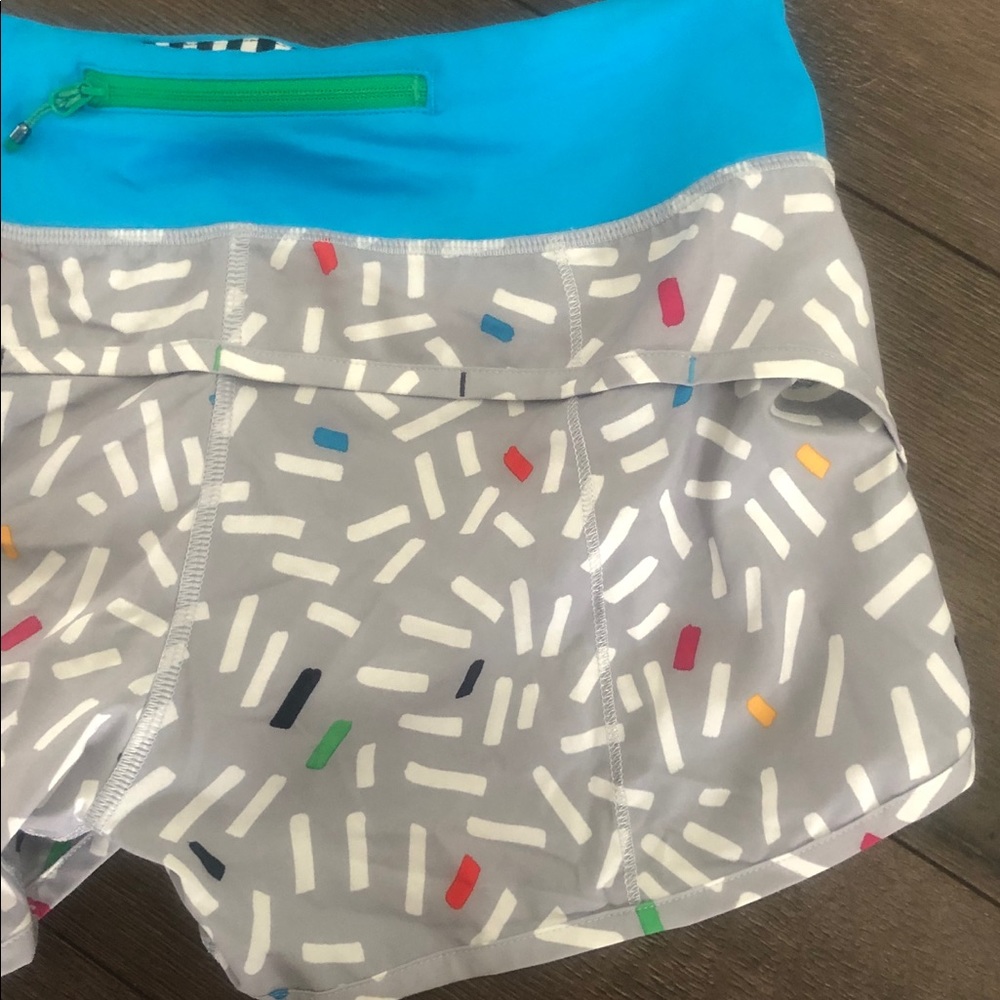 🍋 Lululemon Seawheeze Speed shorts Sz. 4 - Picture 6 of 6